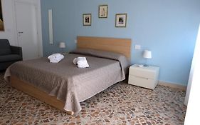 Sole & Luna Guest House
